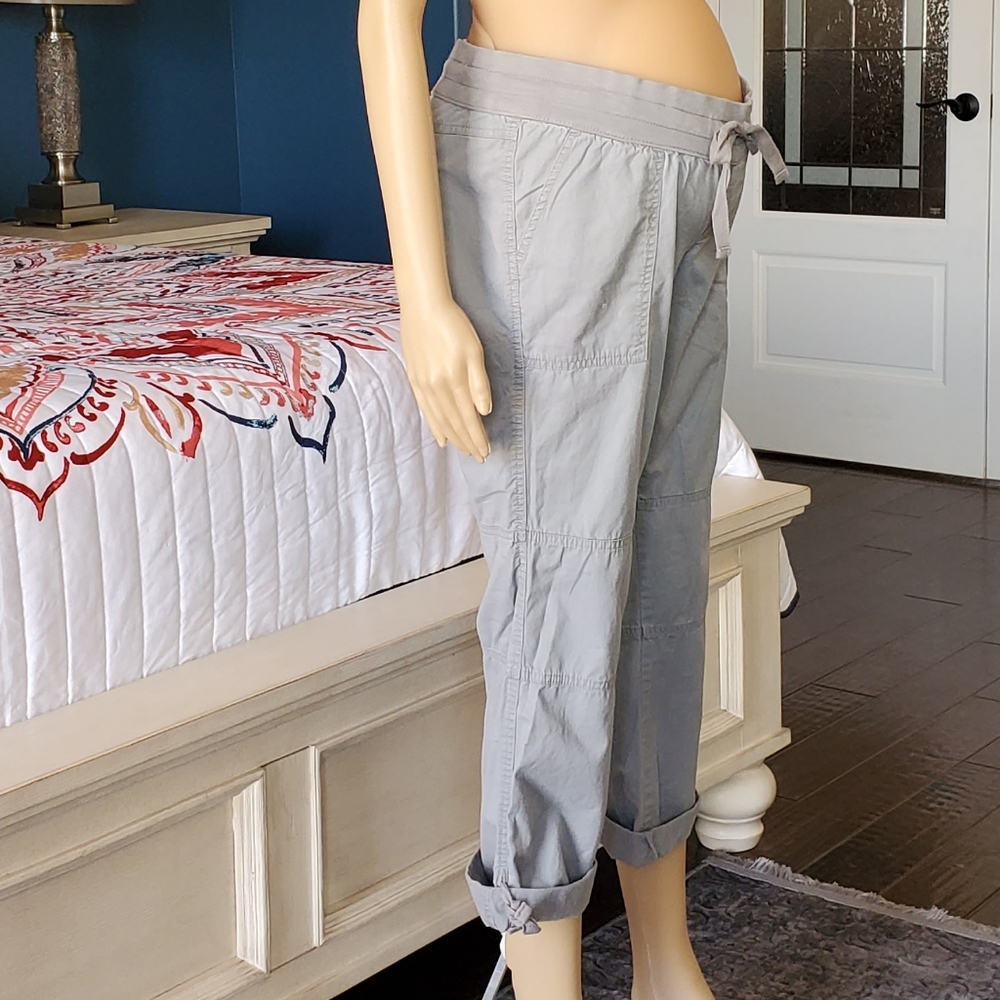 OLD NAVY MATERNITY PANTS SZ M